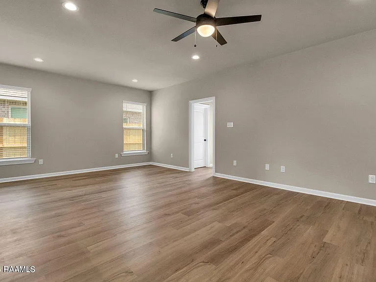 111 Segovia Way — Photo 10