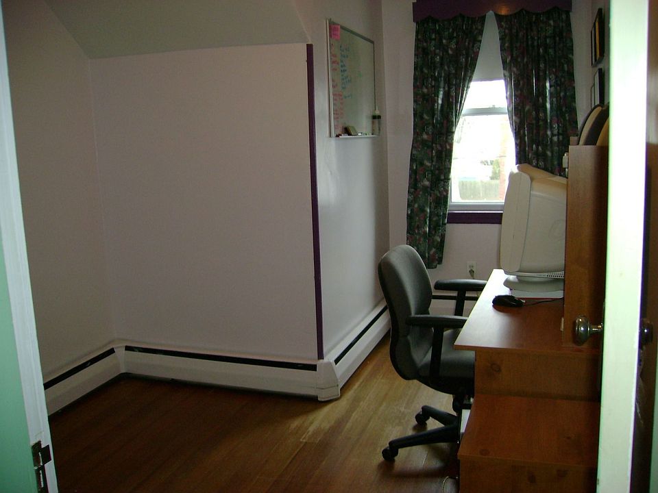 2nd image of 39 Pleasant St