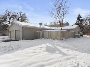 1074 Carmel Ct, Shoreview, MN 55126