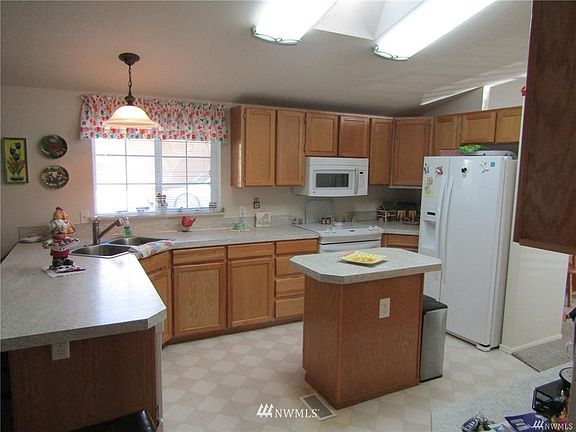 5th image of 1807 137th St E #110