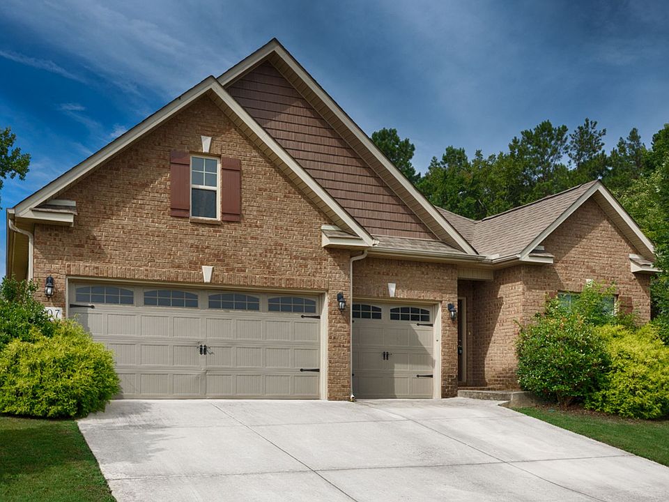1st image of 207 Blackwood Dr NW