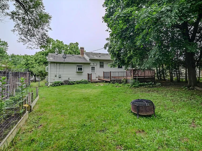 10 Bradford Ln — Photo 10