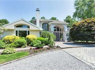 20 Abbington Dr, Lloyd Harbor, NY 11743