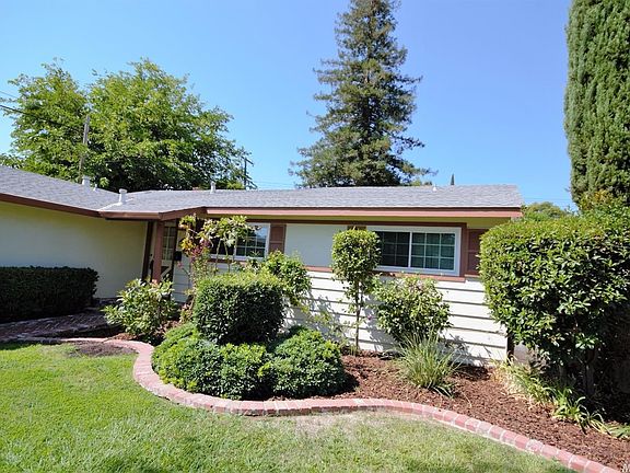 2nd image of 2412 McGregor Dr