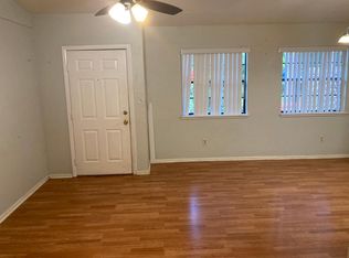 7013 SW 46th Ave, Gainesville, FL 32608