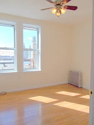 Rented by Citiburg Realty Solutions LLC | media 34