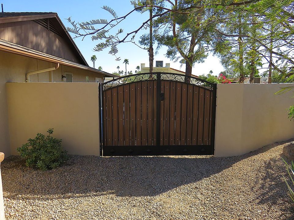 2nd image of 1907 E Loma Ln
