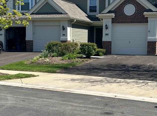 903 Little Falls Ct, Elk Grove Village, IL