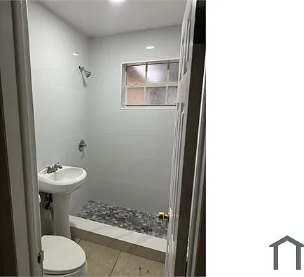 4141 SW 32nd Dr — Photo 3