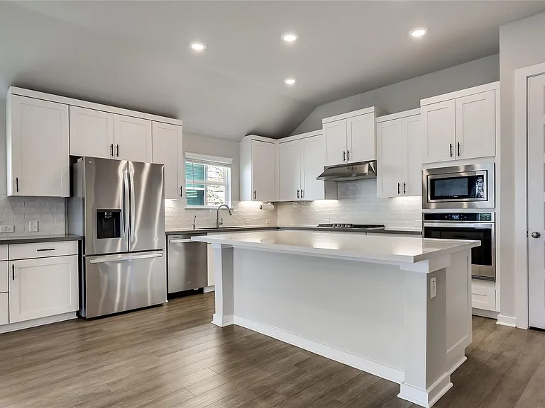 4318 Frankfurt Ln — Photo 3
