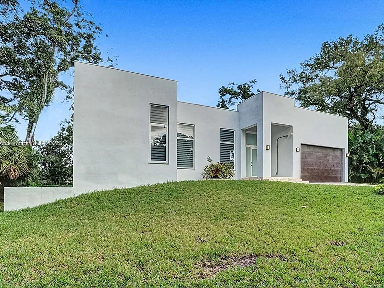 1759 SW 30th Pl — Photo 73