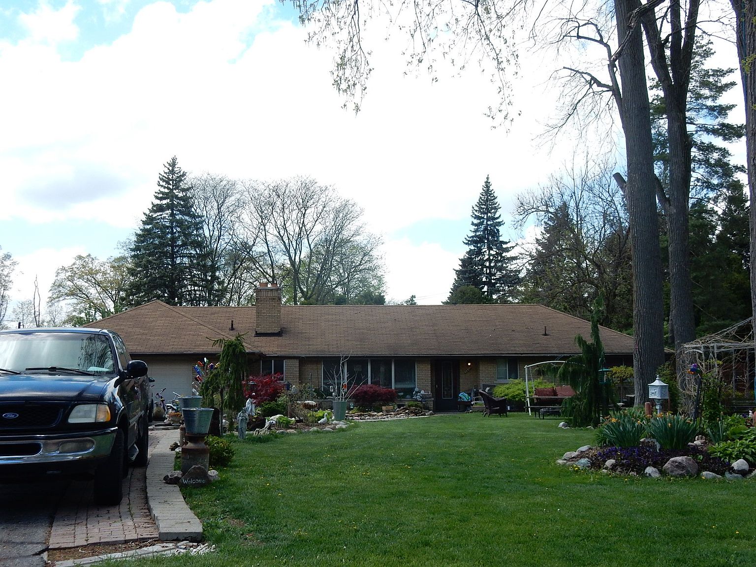 360 Whitefield Ct, Dearborn Heights, MI 48125 Zillow