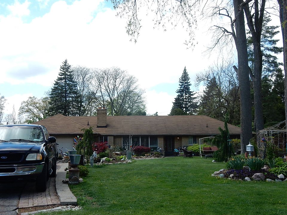 1st image of 360 Whitefield Ct