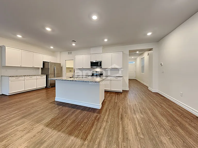 5808 Petronius St — Photo 5