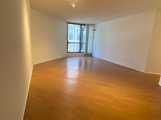 Living Room/Dining