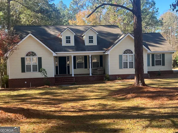 1505 Country Walk Dr, Statesboro, GA 30458