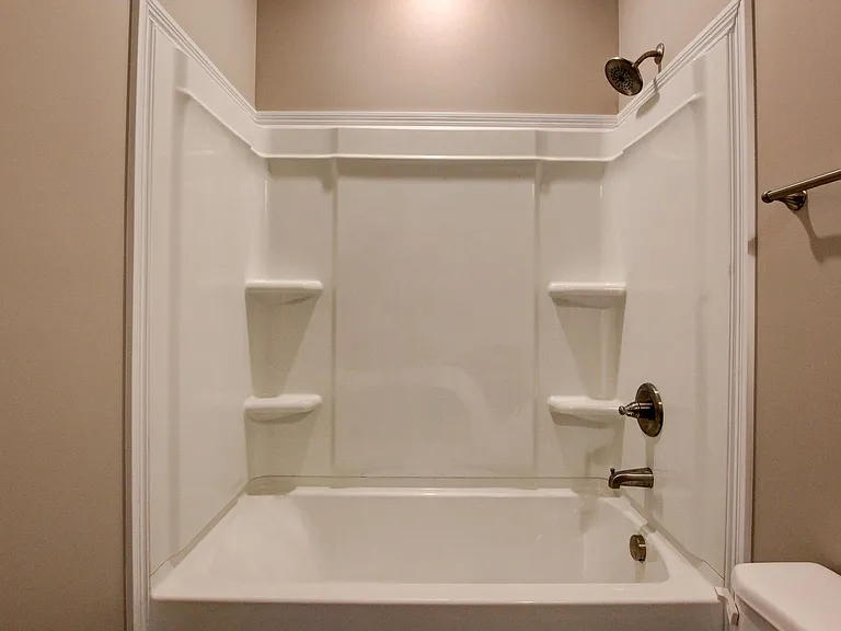 1121 Cardinal Creek Dr — Photo 29