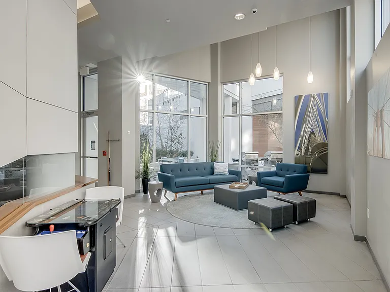 500 Park Avenue — Photo 15
