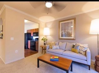 22520 Deirdre Sq APT 106, Ashburn, VA 20148