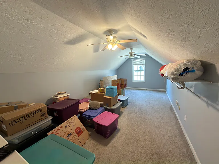 115 Jefferson Dr — Photo 16