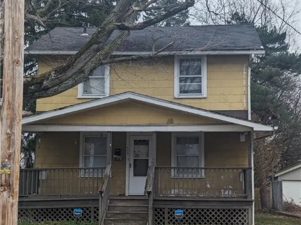 913 Dayton St, Akron, OH 44310
