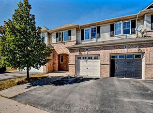 3275 Stalybridge Dr #30, Oakville, ON L6M 0L2