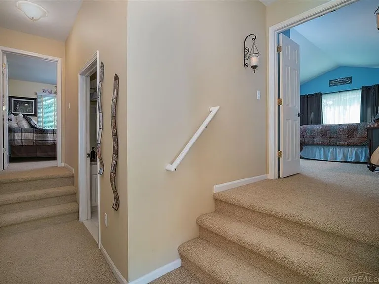 19691 Windridge Dr — Photo 31