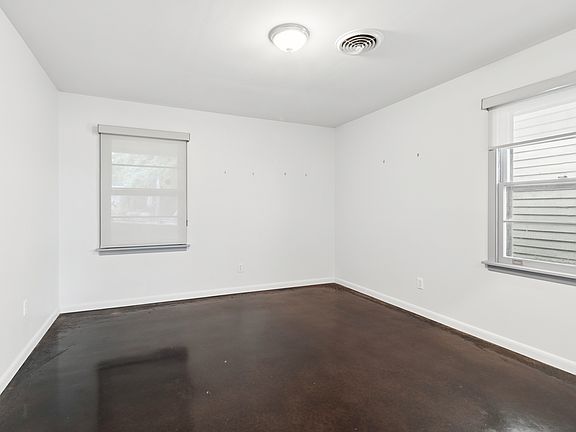 4th image of 4618 Palmyra St