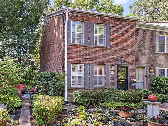 2nd image of 532 Peabody Sq #532
