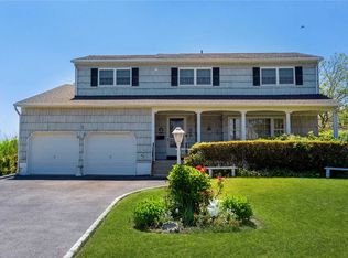 12 Angelica Ct, West Babylon, NY 11704