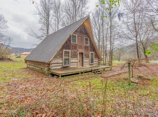 103 Rockhouse Ln, Briceville, TN 37710