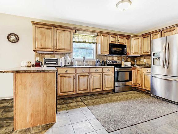 2nd image of 3471 Hickory Glen Dr