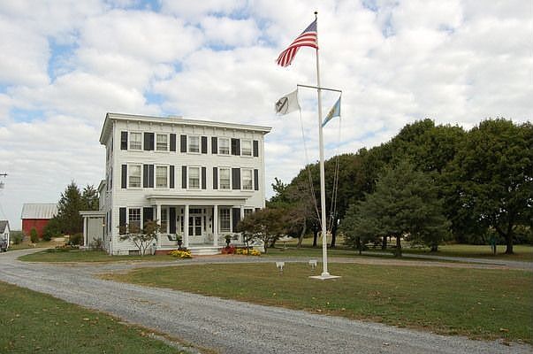 Little Creek Inn