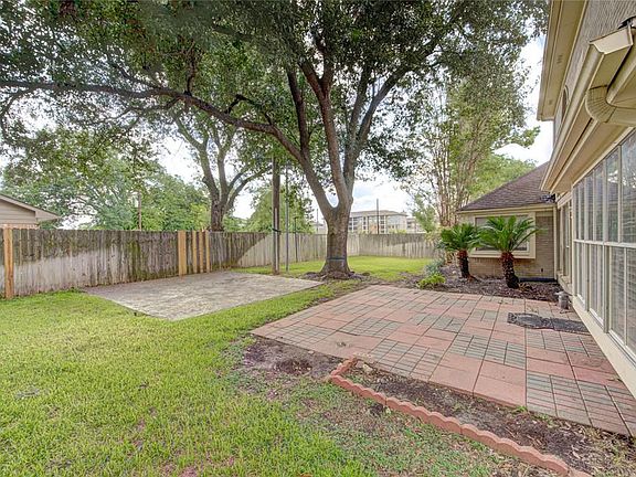 5th image of 1526 Forest Home Dr