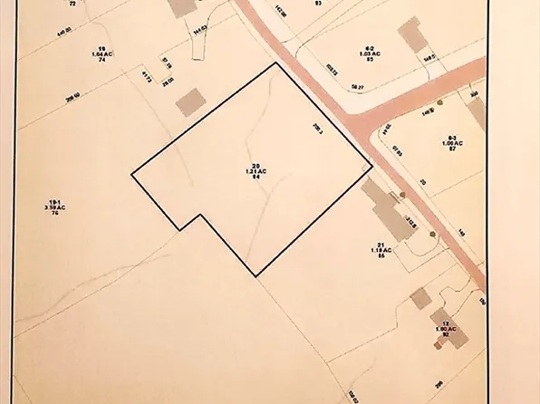 84 Upper Gore Rd, Webster, MA 01570