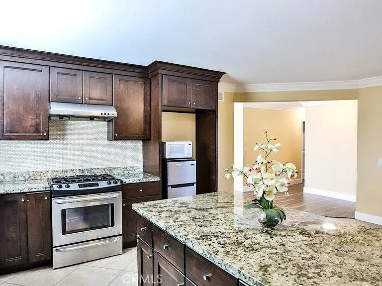 9390 Heather Ave — Photo 11