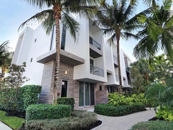 4033 NW 17th Way, Boca Raton, FL 33431