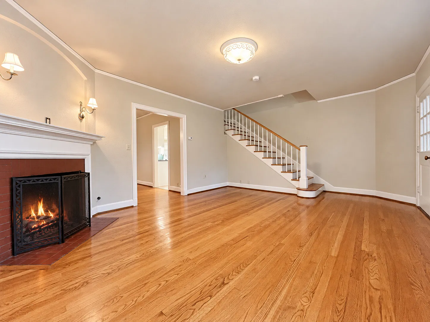 3 bed, 1.5 bath, 1578 sqft, $2,600 — Photo 4
