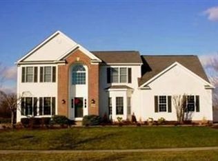 199 Kingston Dr, Aurora, OH 44202