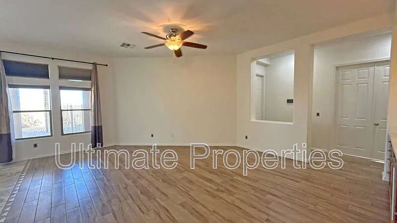 3 bed, 2.0 bath, 2231 sqft, $2,295 — Photo 2