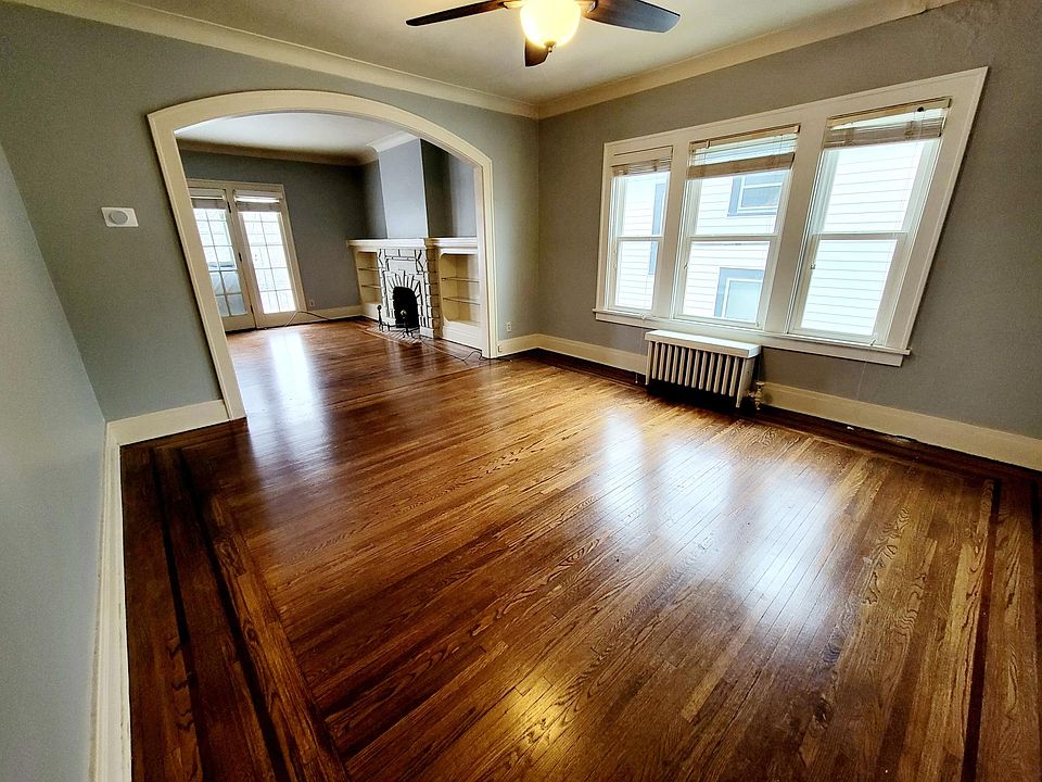 1st image of 84 Delham Ave #2