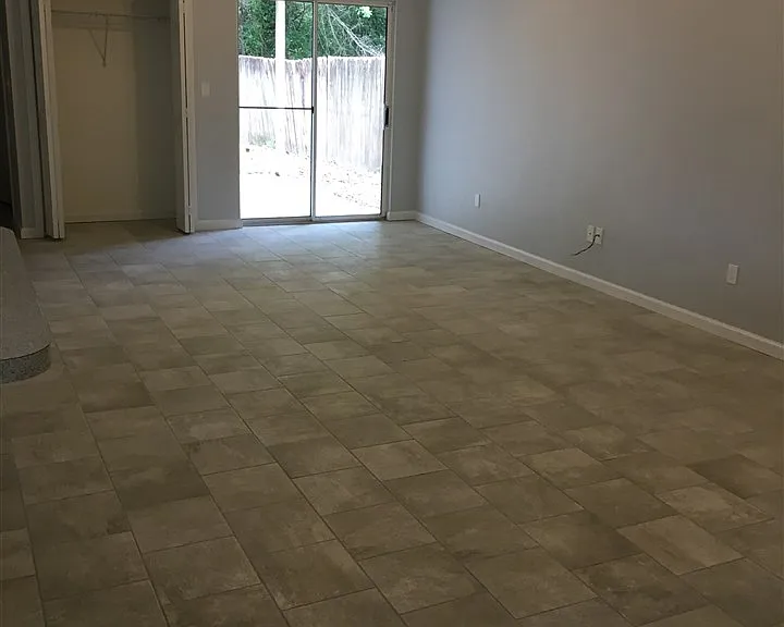 1599 Payne St — Photo 3