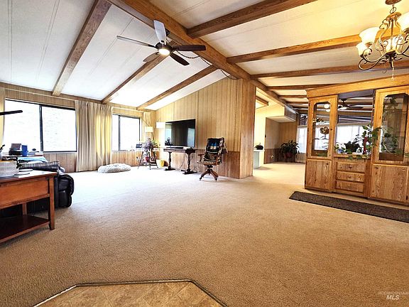 5th image of 167 Beaverslide Rd