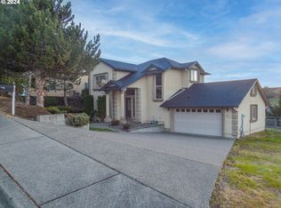 4301 Melody Ln, Roseburg, OR