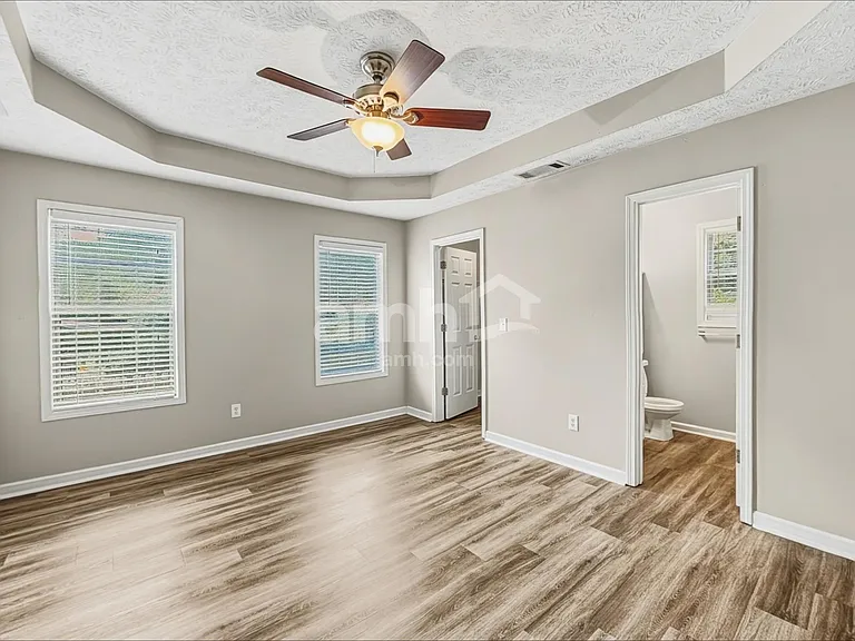 2535 Lakeview Trl — Photo 9