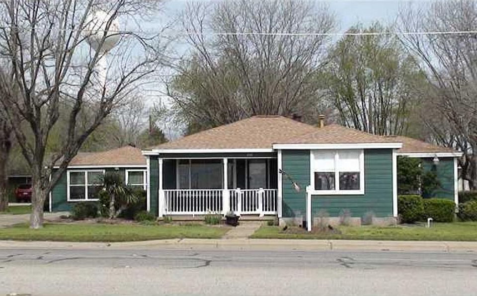 1st image of 208 E Highway 79