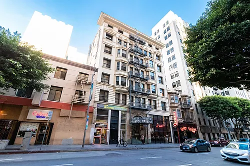 423 W 8th St Photo 1