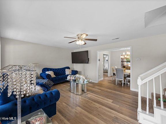 2nd image of 2805 Brentway Drive