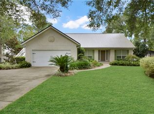 1602 Horseshoe Cove Rd, Waverly, GA 31565