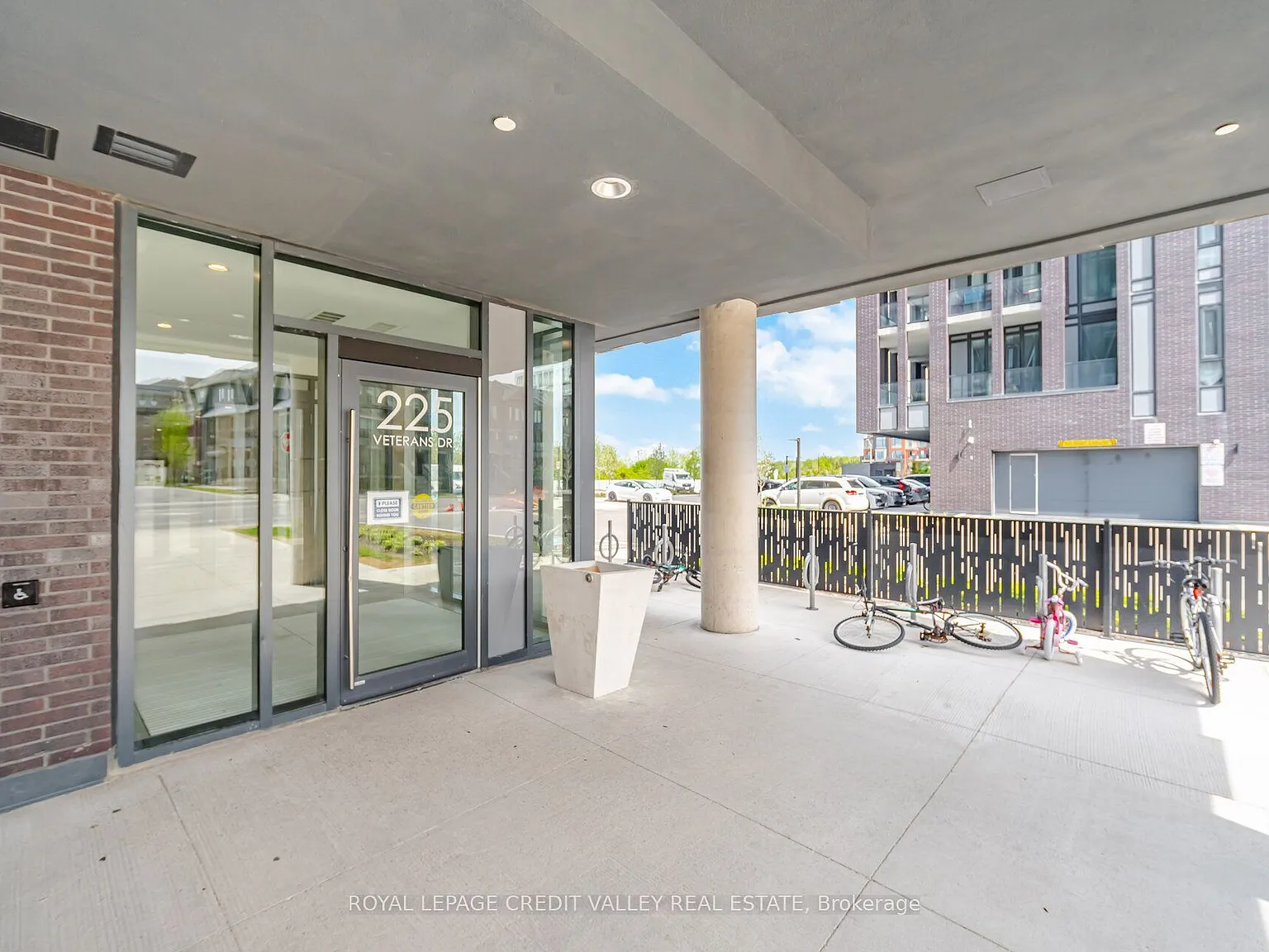 2 bed, $2,200 — Photo 3